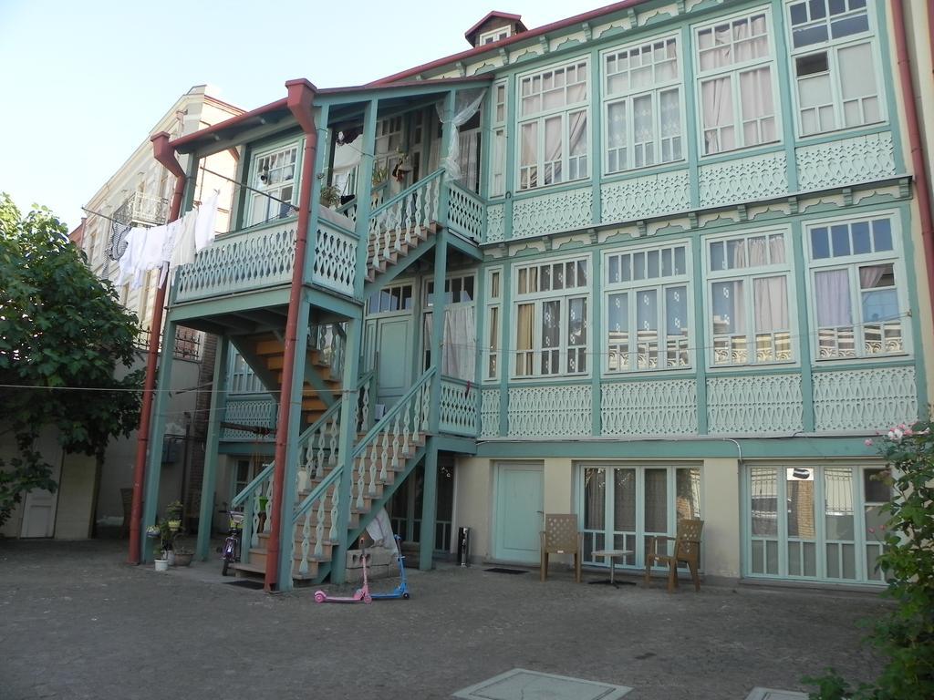 טביליסי Old Yard Guest House מראה חיצוני תמונה