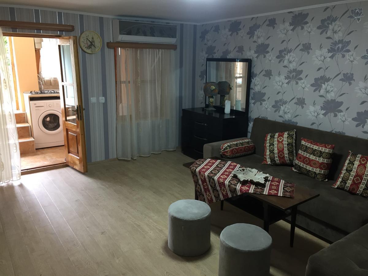 טביליסי Old Yard Guest House מראה חיצוני תמונה